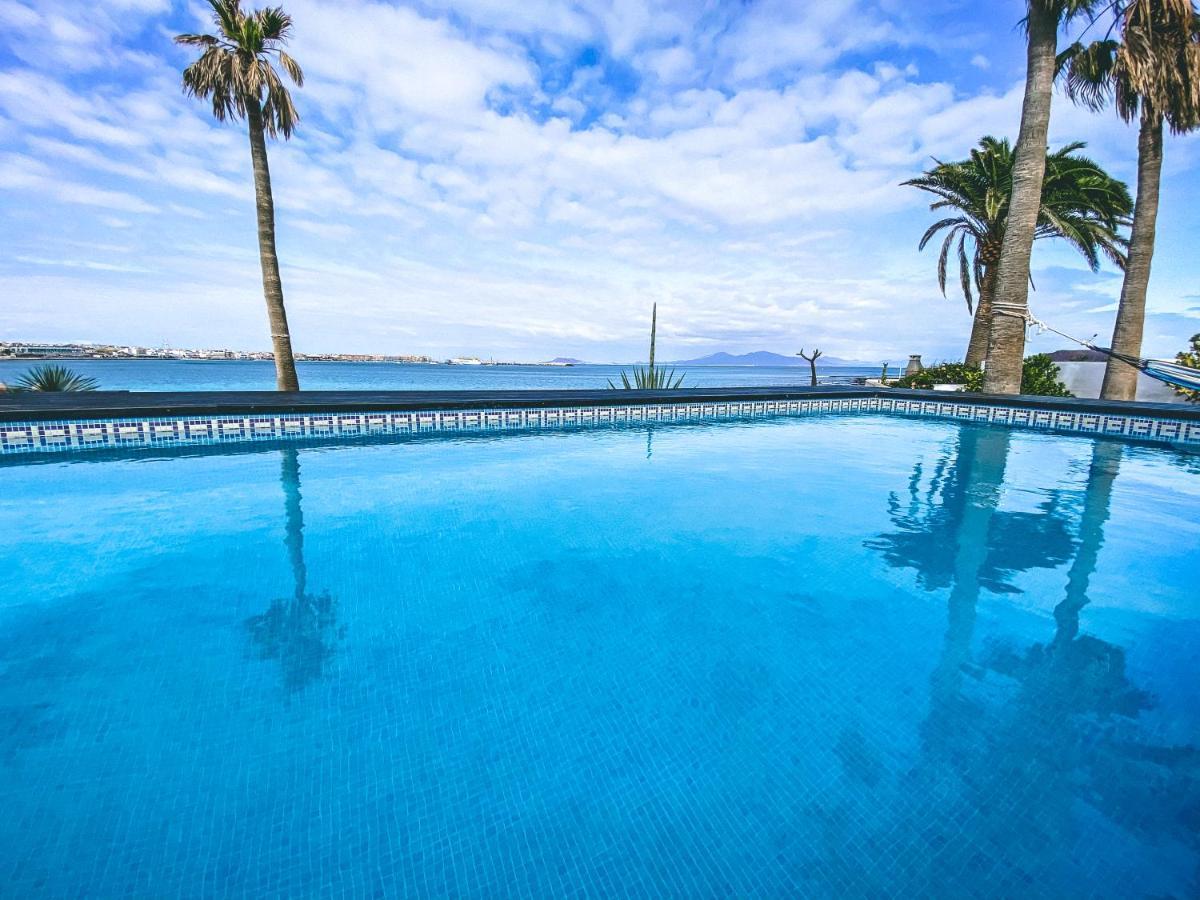 Villa Los Flamencos By Veaco- Beachfront & Pool Corralejo Buitenkant foto