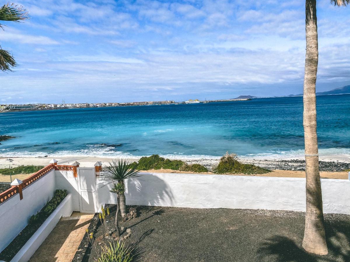 Villa Los Flamencos By Veaco- Beachfront & Pool Corralejo Buitenkant foto